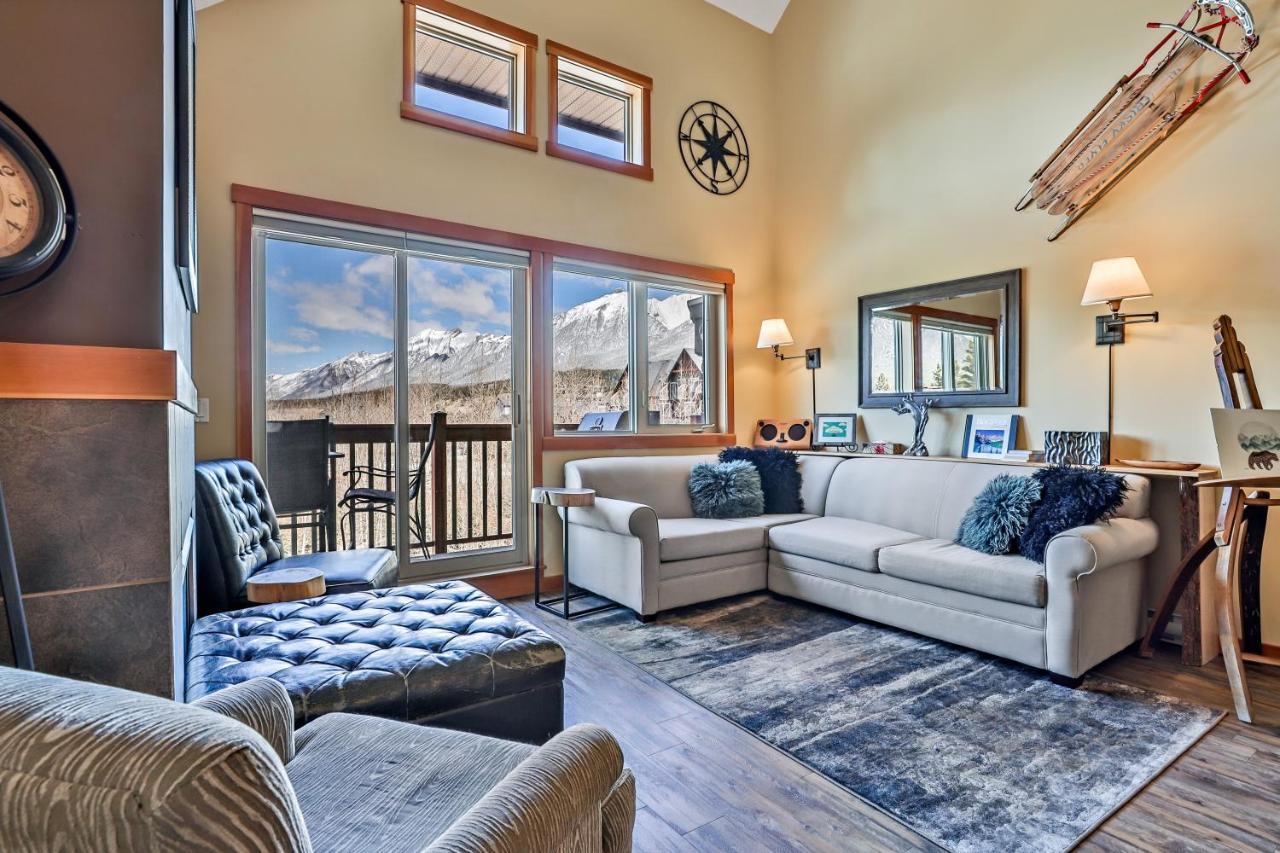 Spectacular Mountain View Corner Unit Pool Hot Tub Park Pass Apartment แคนมอร์ ภายนอก รูปภาพ